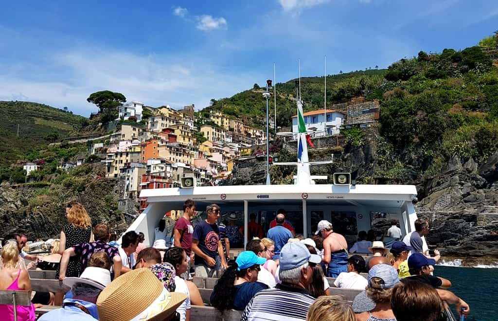 Jewels of Cinque Terre tour by boat